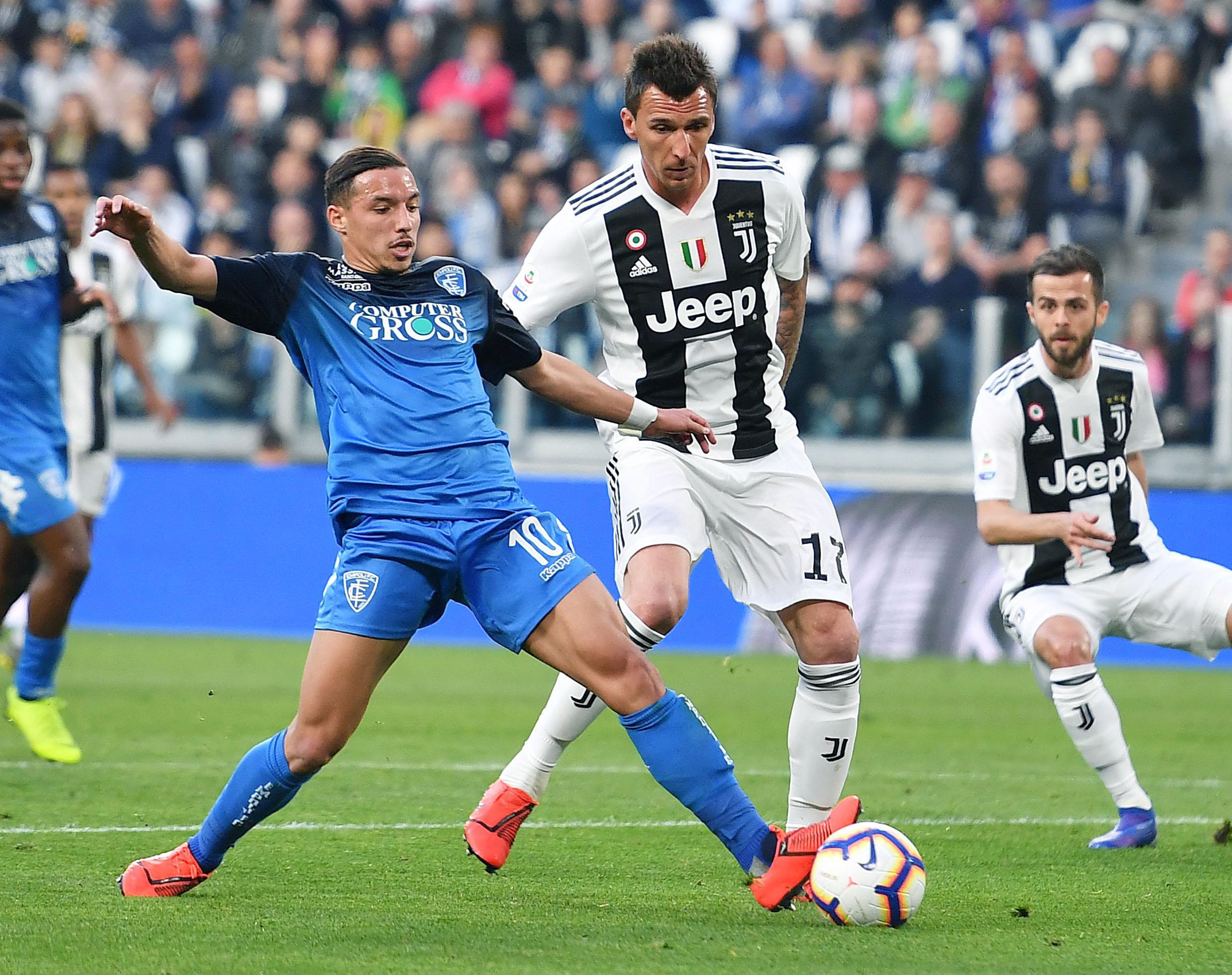 官方：卡扎伊什维利当选2025赛季中超最佳球员（官宣：卡扎伊什维利加冕2025赛季中超最佳球员）