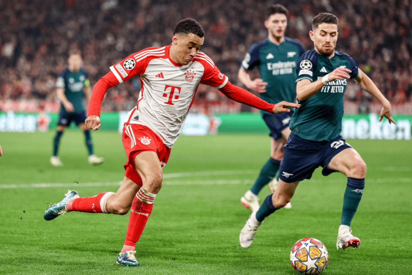 图片报：拜仁17岁小将吉布森因违反规定被送回母队翁特哈兴（德媒：拜仁17岁小将吉布森因违纪被遣返回母队翁特哈兴）