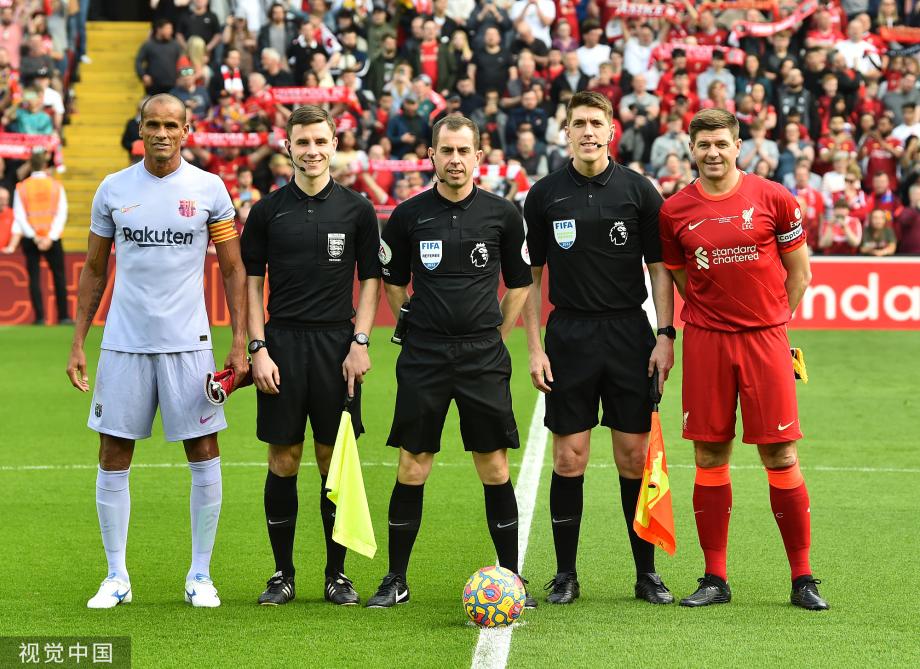 篮球湖人全队配合默契提升（湖人全队配合日益默契）