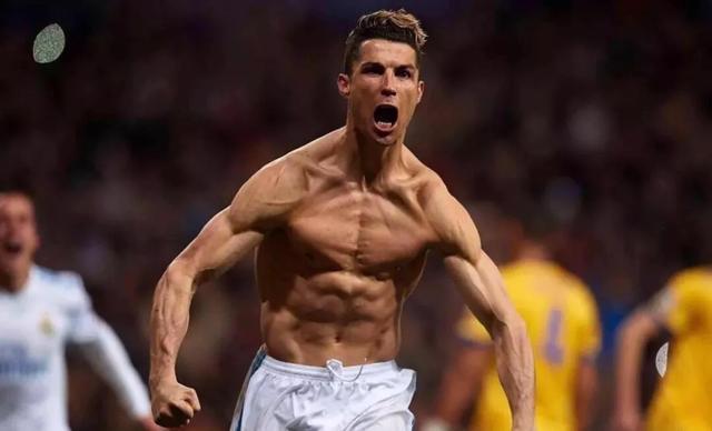 科瓦奇：丘库埃梅卡在禁区内被夸安萨拉拽？裁判应做出判罚（科瓦奇不满：夸安萨禁区内拉拽丘库埃梅卡，裁判应判罚）