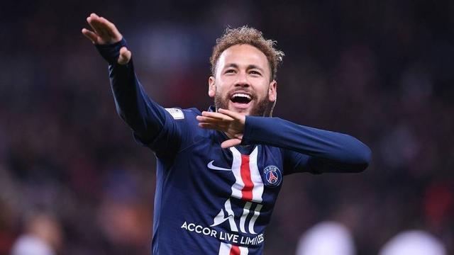 队记：杨瀚森随着比赛的进行越打越舒服，他需要真正上场打球（队记：杨瀚森越战越自如，他亟需获得真正的出场时间）