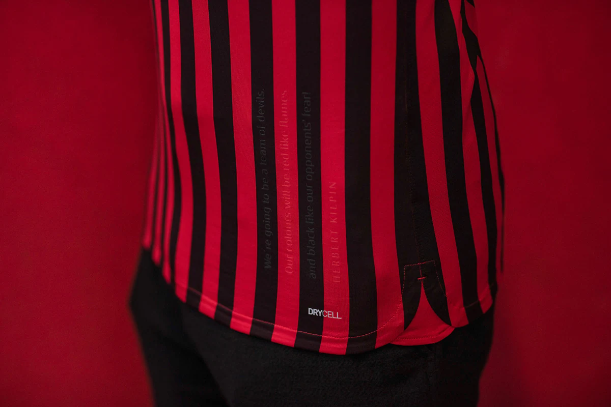 奥莫特不服软！频繁凌晨早起特训，采访屏蔽争议声，仍要冲总决赛（奥莫特强势回击：连日凌晨苦练，采访屏蔽质疑，剑指总决赛）