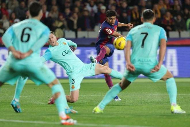 早报：拥有地表最强人类的从容感……怎么，你们没有吗？（早报：与地表最强同行的从容感——你们感受不到？）